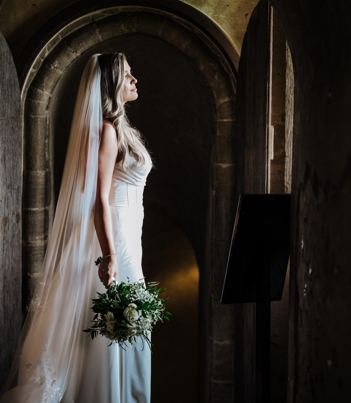 Eleanor & Dan at Headingham Castle